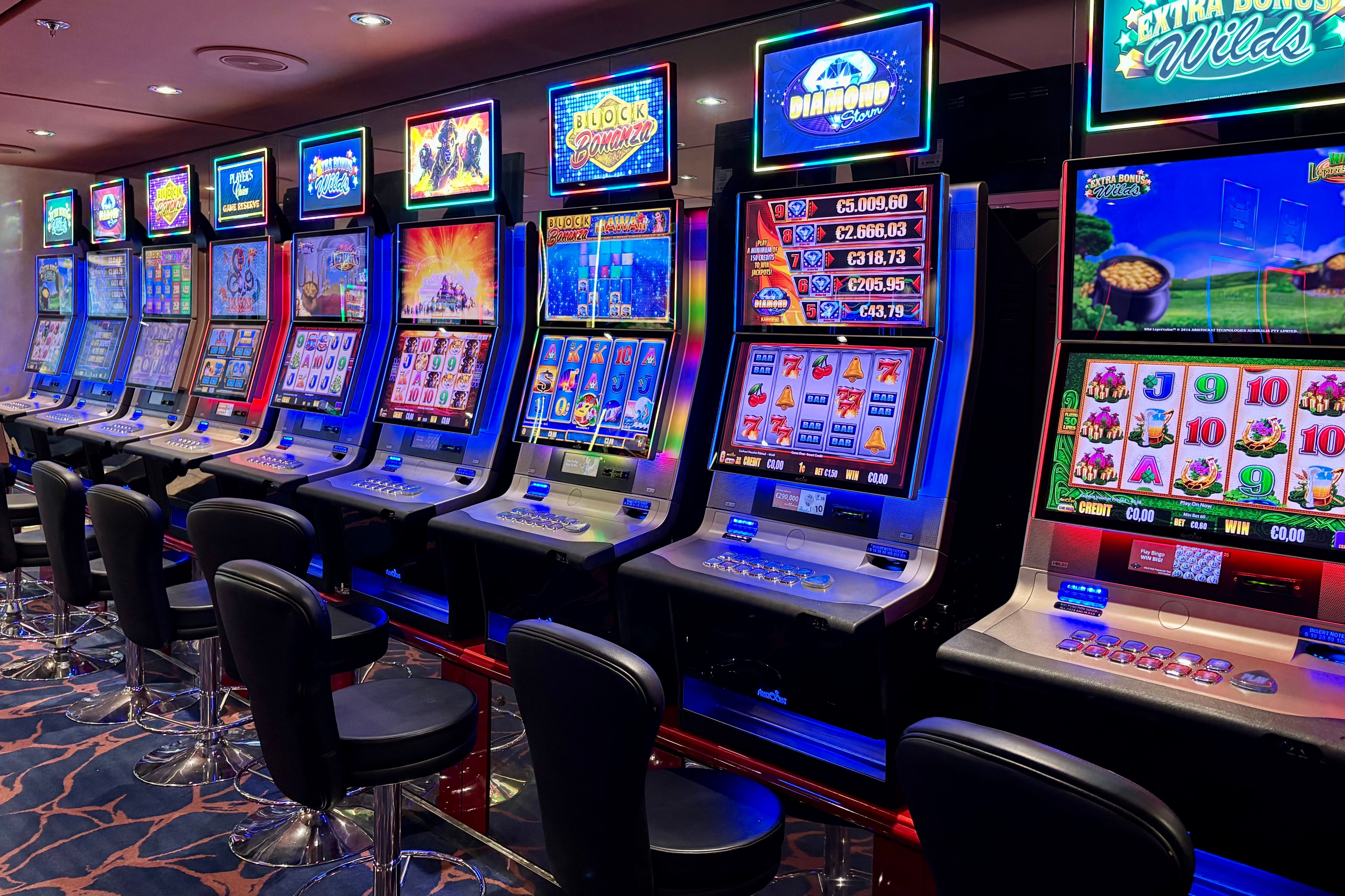 slot machine gameplay
